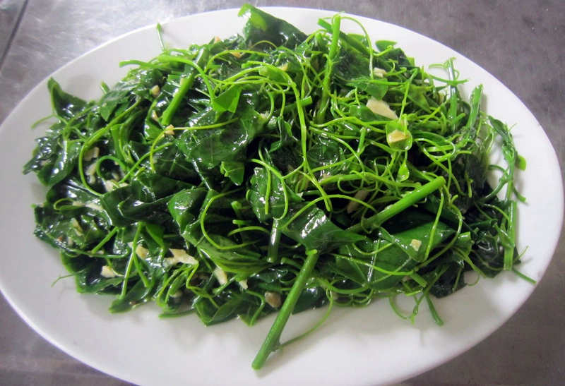 Rau bồ khai xào tỏi